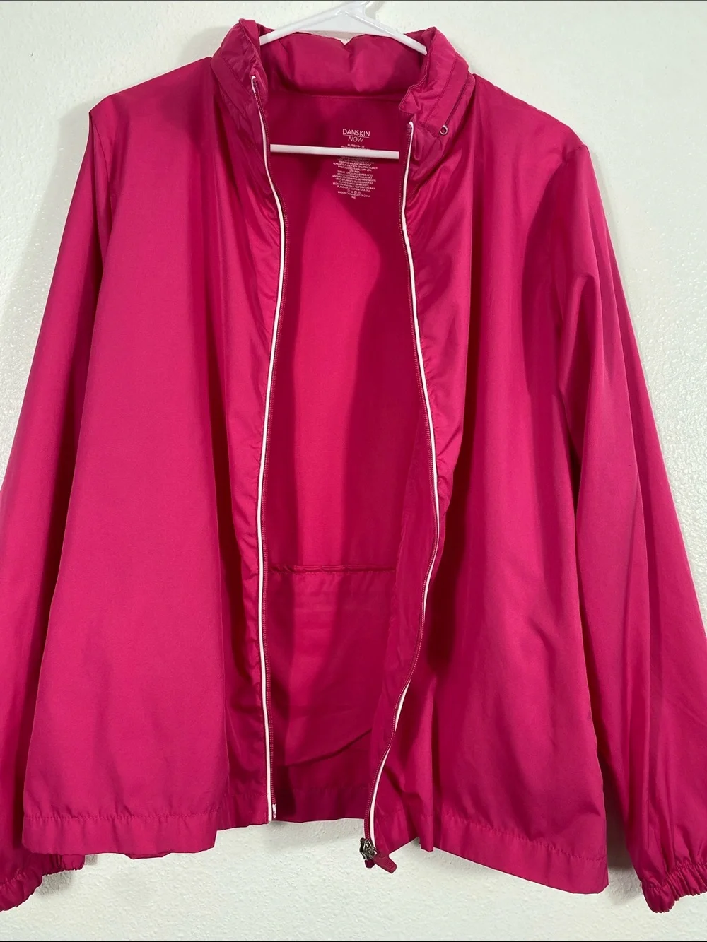 Danskin Now Hot Pink Lightweight Zip-Front Windbreaker Size Xl